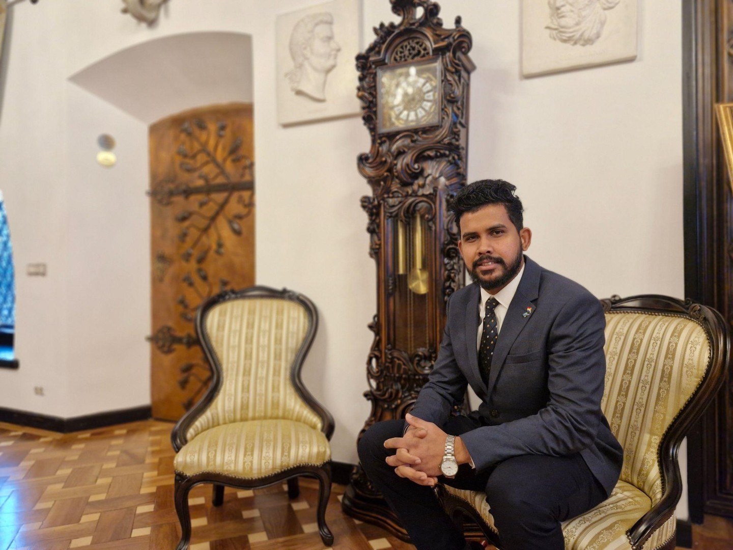 Ruwan Kumara și implicarea sa în transportul echipamentelor și materialelor pentru EkoGroup